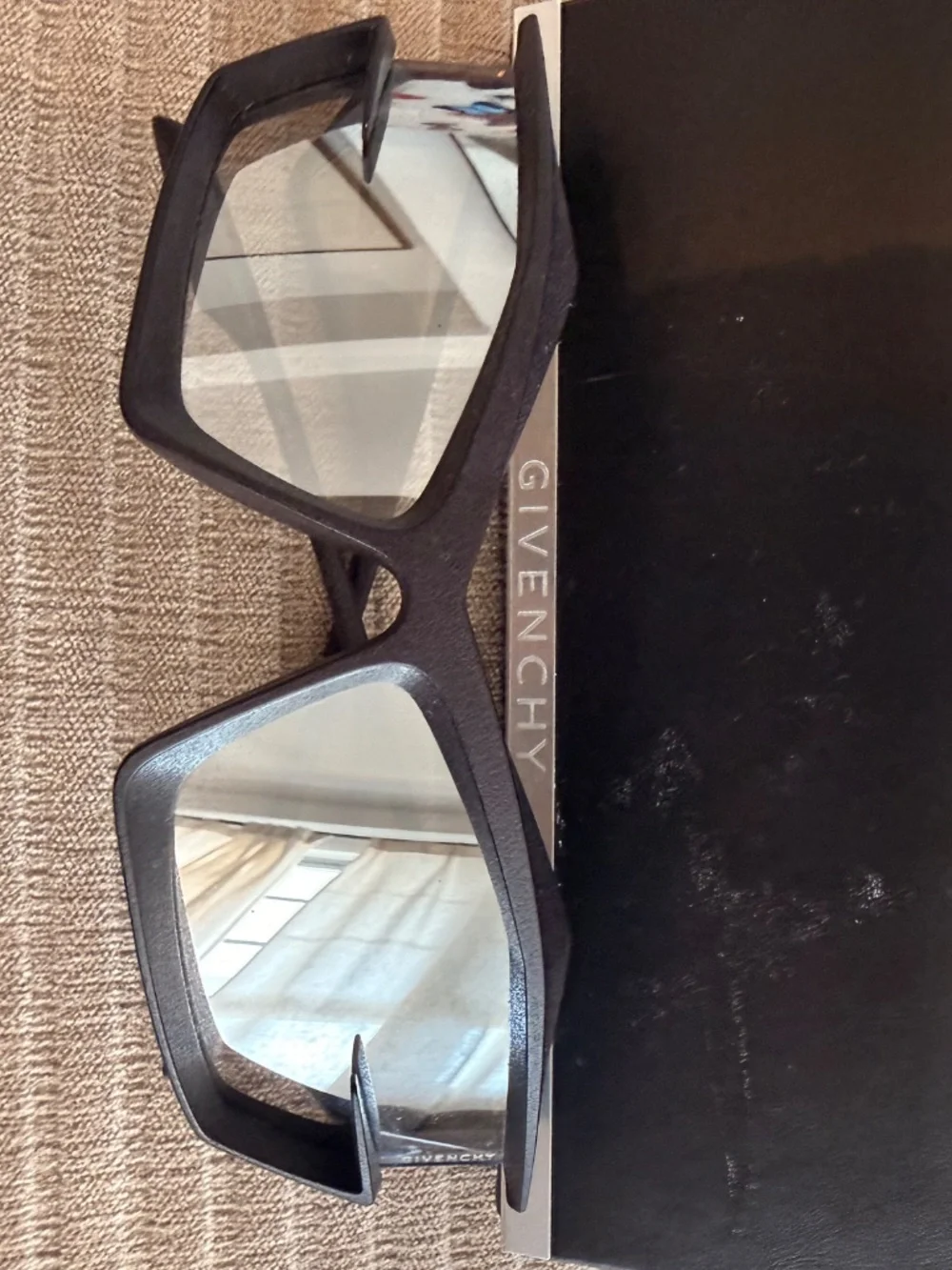 Givenchy Giv Cut Black Geometric Mirrored Sunglasses GV40049I w/ Case